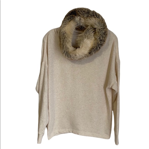 AERIE FAUX FUR HOODIE SWEATER - Picture 5 of 12